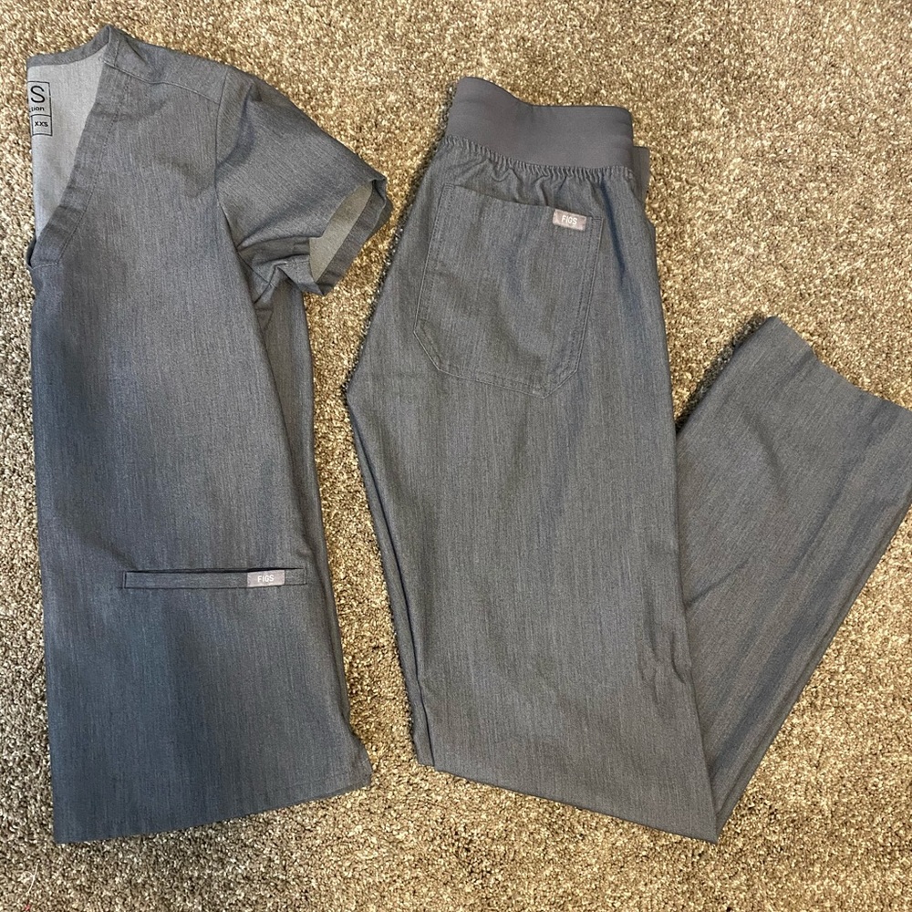 Figs scrub set
